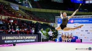 iris firenze damiani angelica clavette sfe02272 copia simone ferraro ph copia